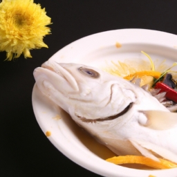 鲢鱼怎么做好吃(钓鱼大师分享：如何烹制美味的鲢鱼？)