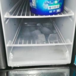 冰箱不制冷一般是什么问题(为什么冰箱不制冷？冰箱制冷系统的工作原理和注意事项)