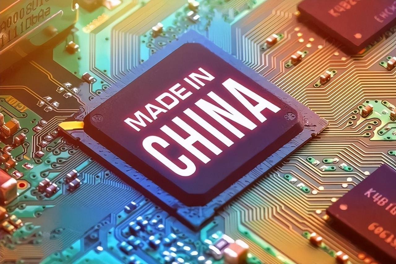 中国率先商用量子芯片，领跑技术创新（中国的量子芯片研制成功）