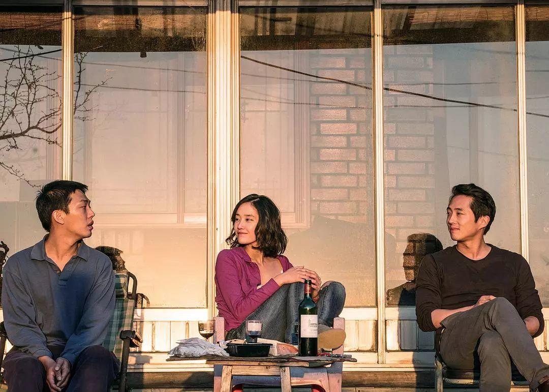 三位年轻人的欲望纠葛：备受赞誉的韩国电影《燃烧》（如何解读李沧东执导的韩国电影《燃烧》?）